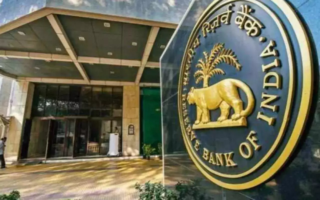 RBI: Due to change in these rules of RBI, it will not be easy to take personal loan and credit card.