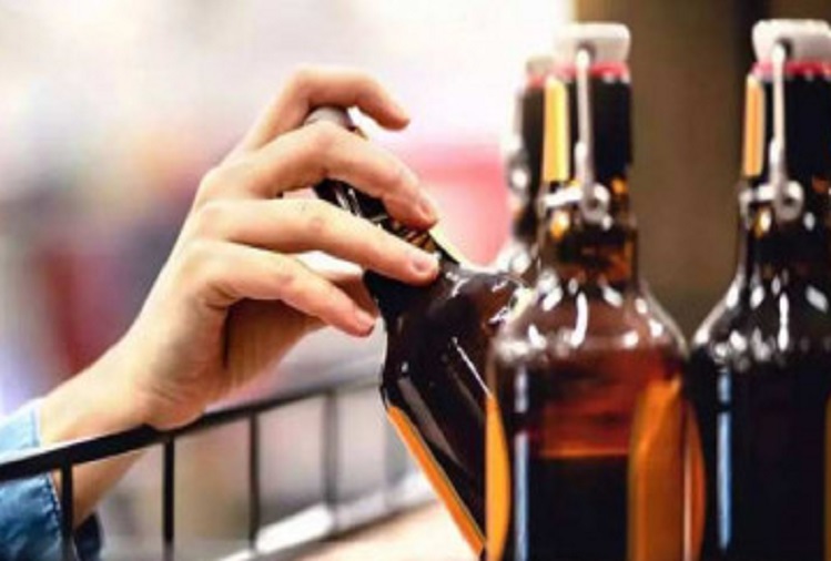 Karnataka government decides to maintain minimum age limit of 21 years to buy liquor