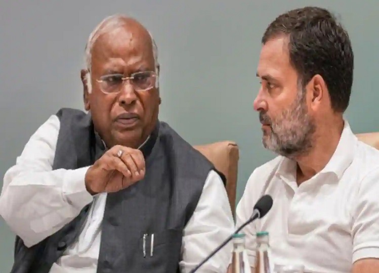 Congress President Mallikarjun Kharge has now threatened Rahul Gandhi, if he does not listen then...