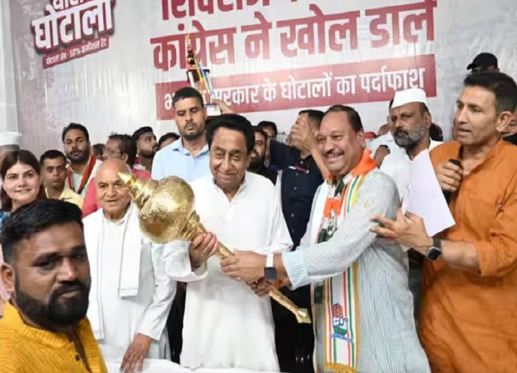 Madhya Pradesh: Big blow to Union Minister Jyotiraditya Scindia, staunch supporter Samandar Patel joins Congress