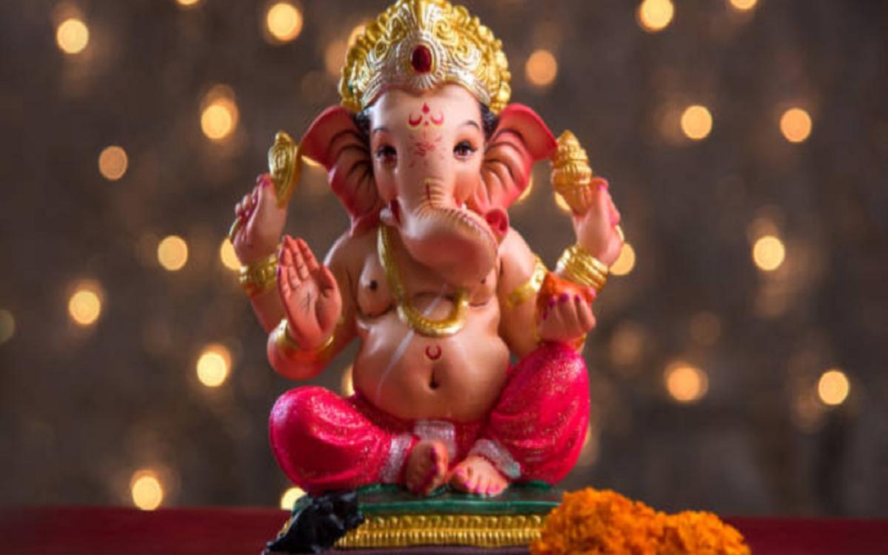 Ganesh Chaturthi 2023: Know the auspicious time and method of worshiping Lord Ganesha, worship with this material