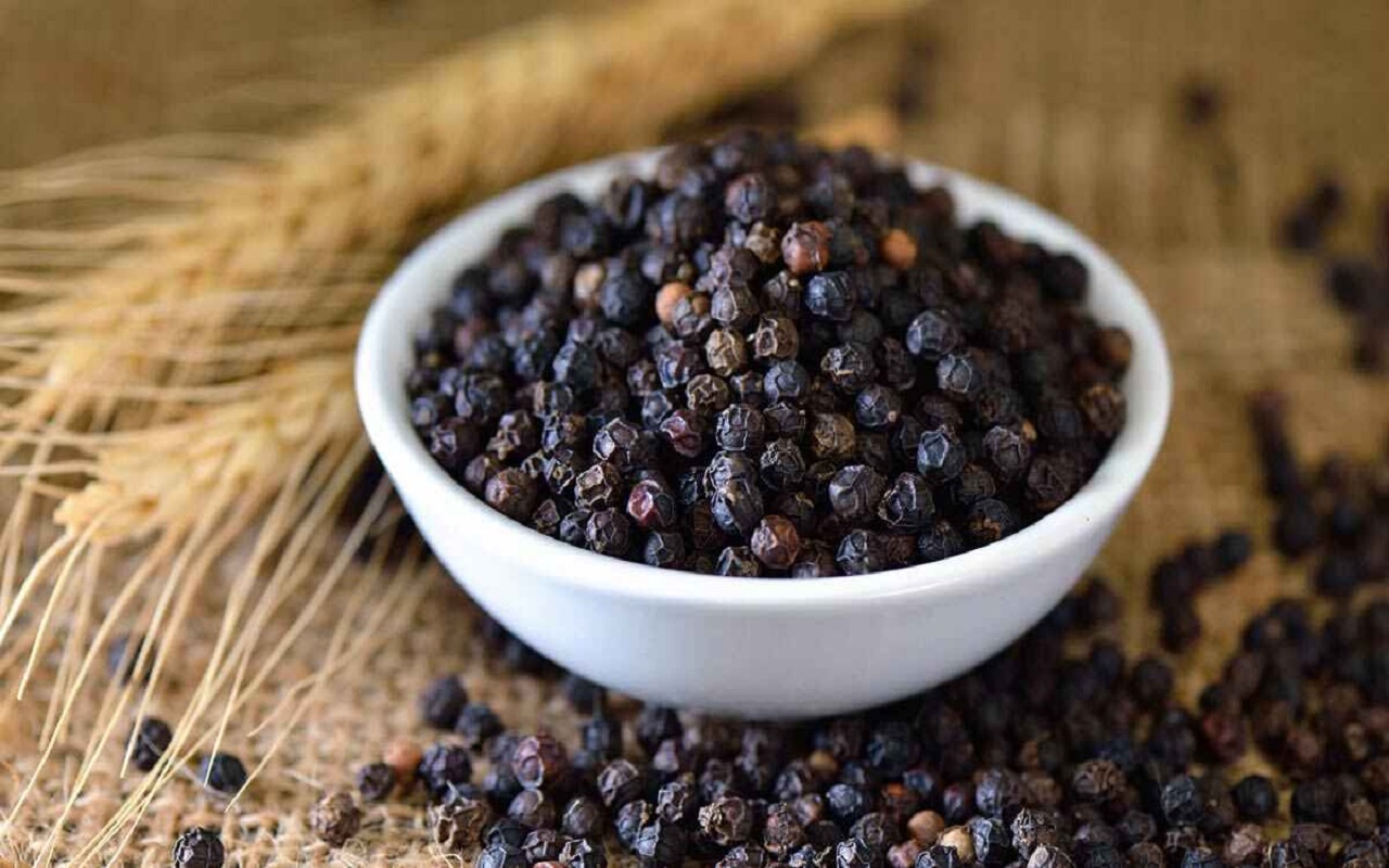 Health Tips: If you consume black pepper, you will get relief from these diseases, start from today itself.  lifestyle news in hindi