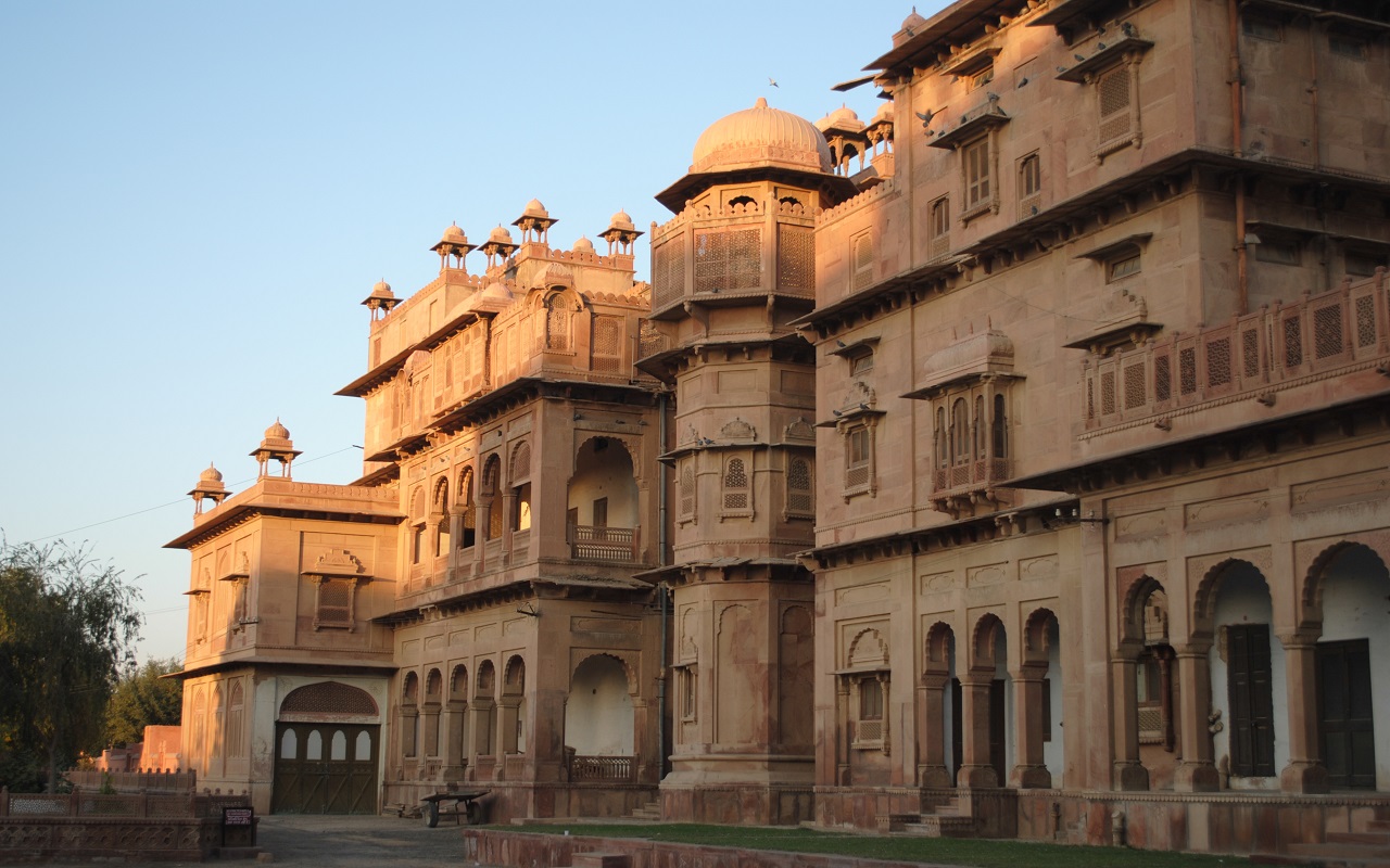 Travel Tips: You can also see these historical forts of Rajasthan during your journey.