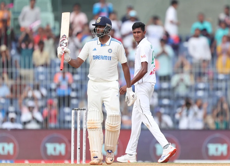 Ravichandran Ashwin scored the sixth century of his Test career, India scored 339 runs for 6 wickets on the first day