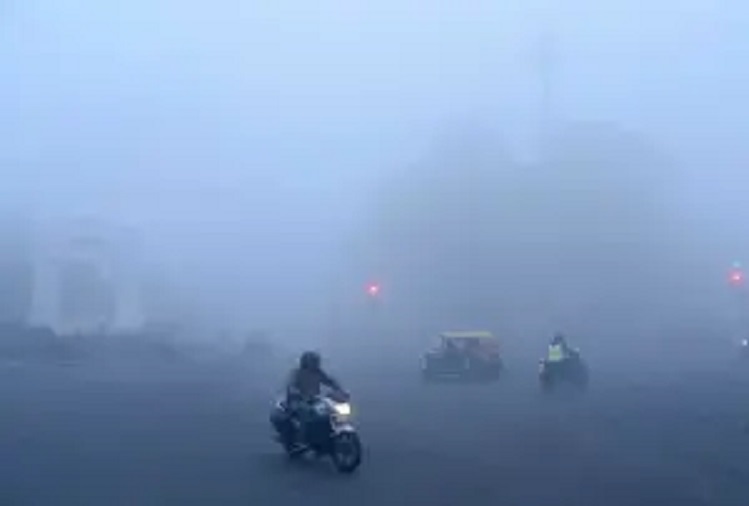 Delhi-Weather : The minimum temperature in Delhi is 10.6 degree Celsius.The minimum temperature in Delhi is 10.6 degree Celsius.