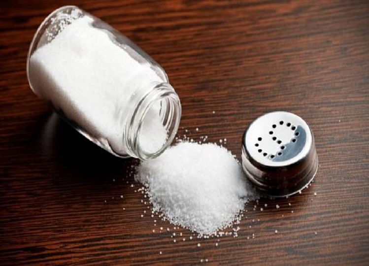Health Tips: Salt which enhances the taste of food is also dangerous, consuming it in excess can cause these diseases.