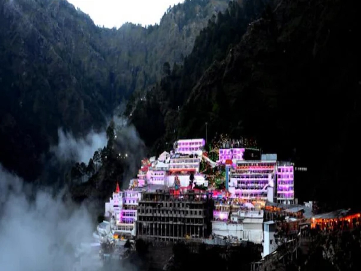 Travel Tips: Visit Maa Vaishno Devi for Rs 6,990, and you will also get a chance to visit other tourist destinations