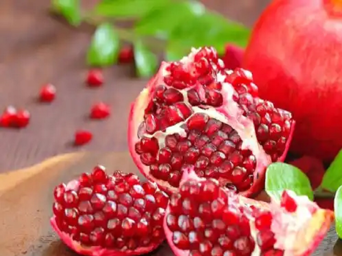 Health Tips: You will be surprised to know about the health benefits of eating pomegranate