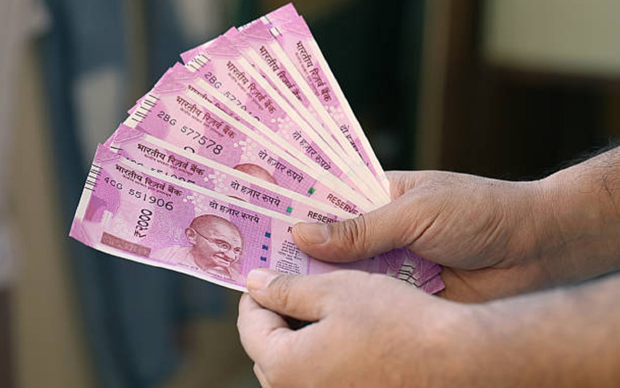 Share Market: Rupee rises 9 paise to 82.16 per dollar in early trade.