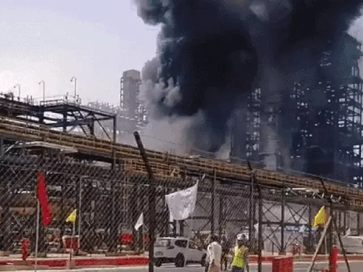 Rajasthan: Fire breaks out at Pachpadra Refinery; PM Modi scheduled to inaugurate it tomorrow.
