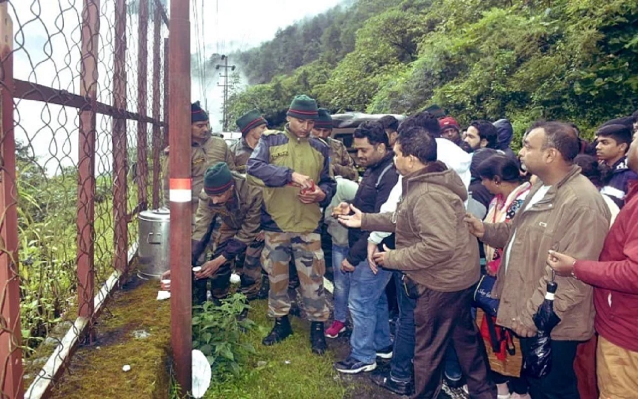 Sikkim: Indian Army rescues 500 tourists stranded in landslide-hit Sikkim