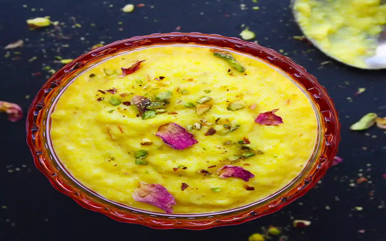 Recipe Tips: Make special sweet kesar pista phirni for the guests coming home