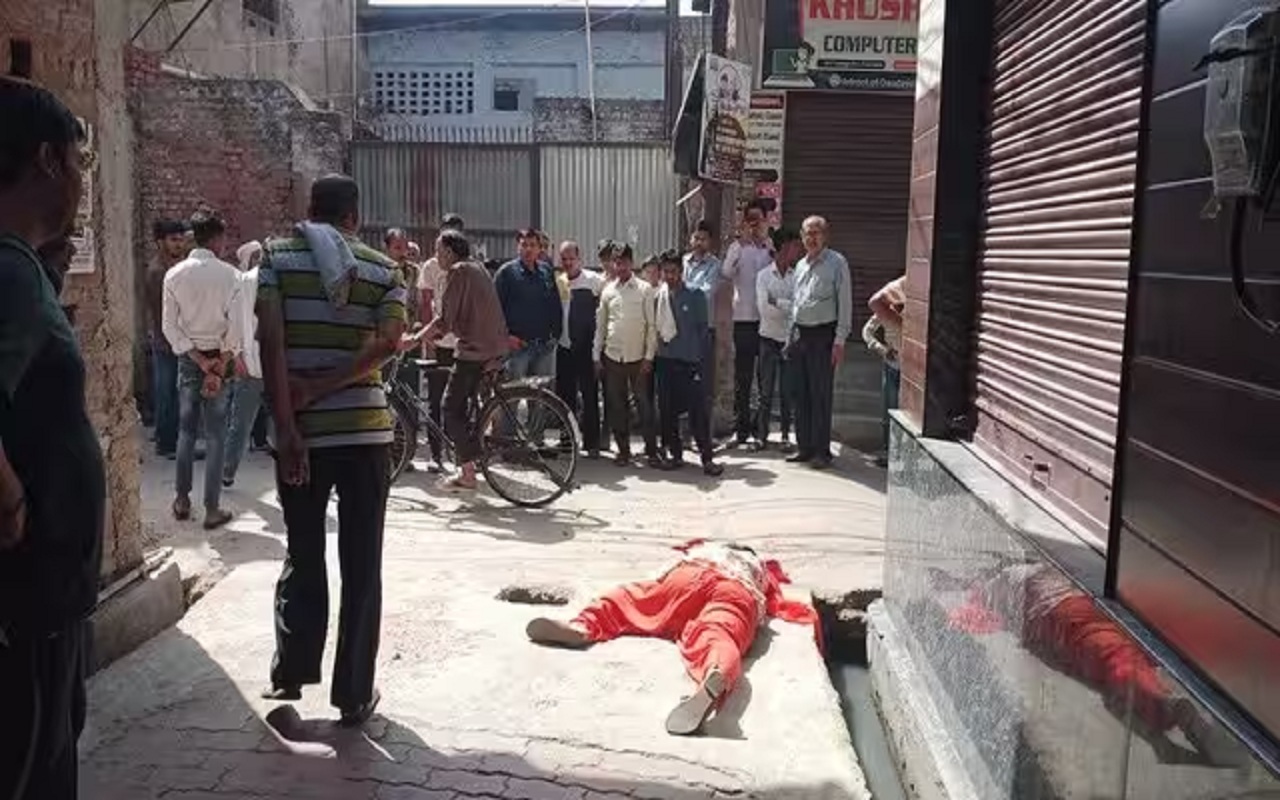 UP: Woman going to hospital shot dead