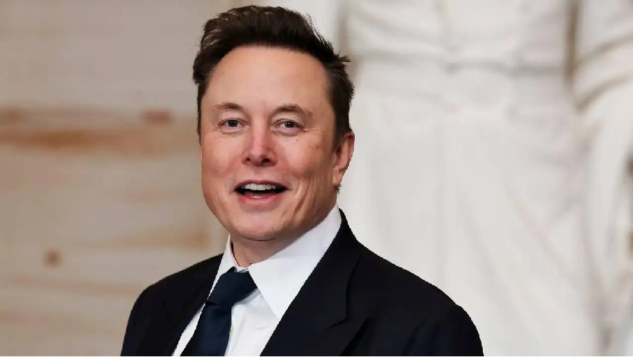 Elon Musk said - I am committed to remain CEO of Tesla even after 5 years 