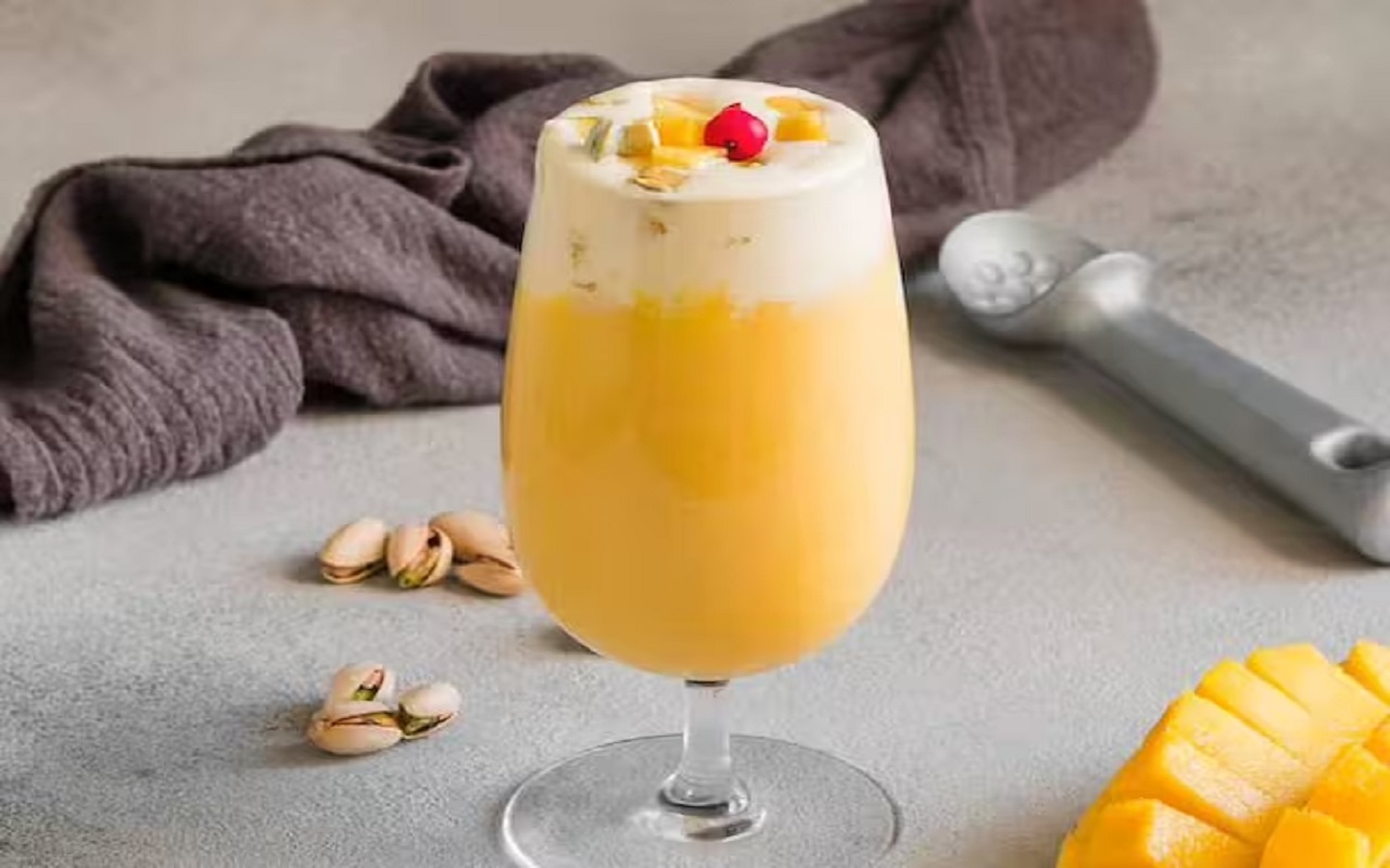 Summer Recipe Tips: You can also make Fruity Mango Smoothie in summer
