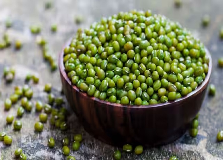Health Tips: Consuming green moong will give you countless benefits, include it in your diet from today itself