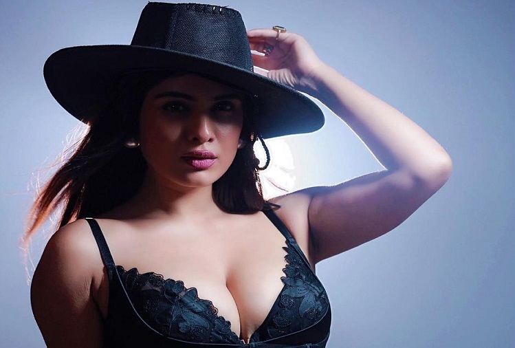 Photo Gallery: Actress Neha Malik crossed all limits of boldness with her all black look