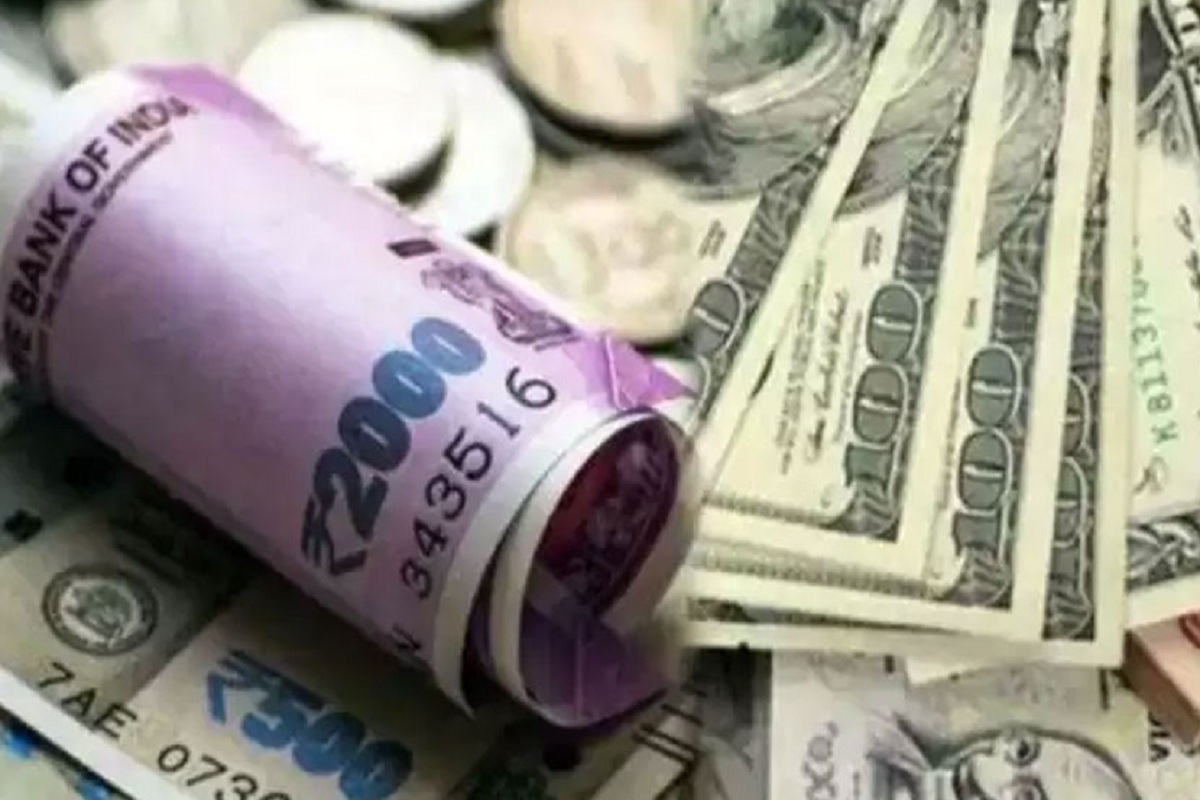 Share Market :  Rupee falls 6 paise to 82.62 against US dollar in early trade