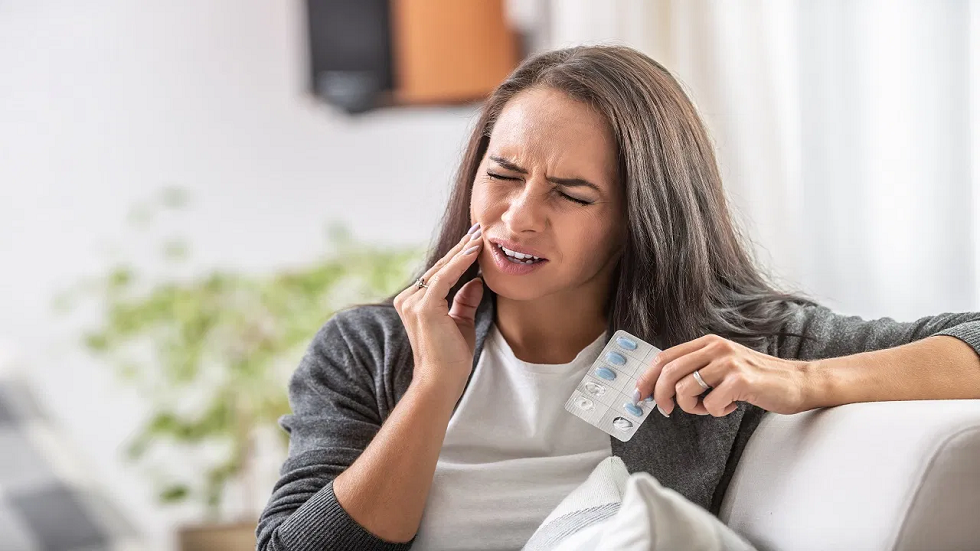 Why do gums swell? Know its causes, prevention and effective home remedies