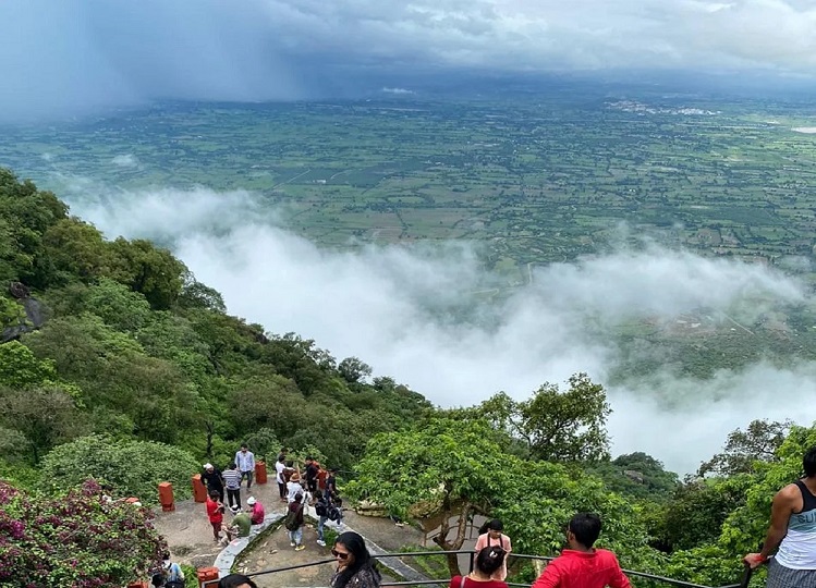Travel Tips: Make a plan to visit this beautiful place in monsoon