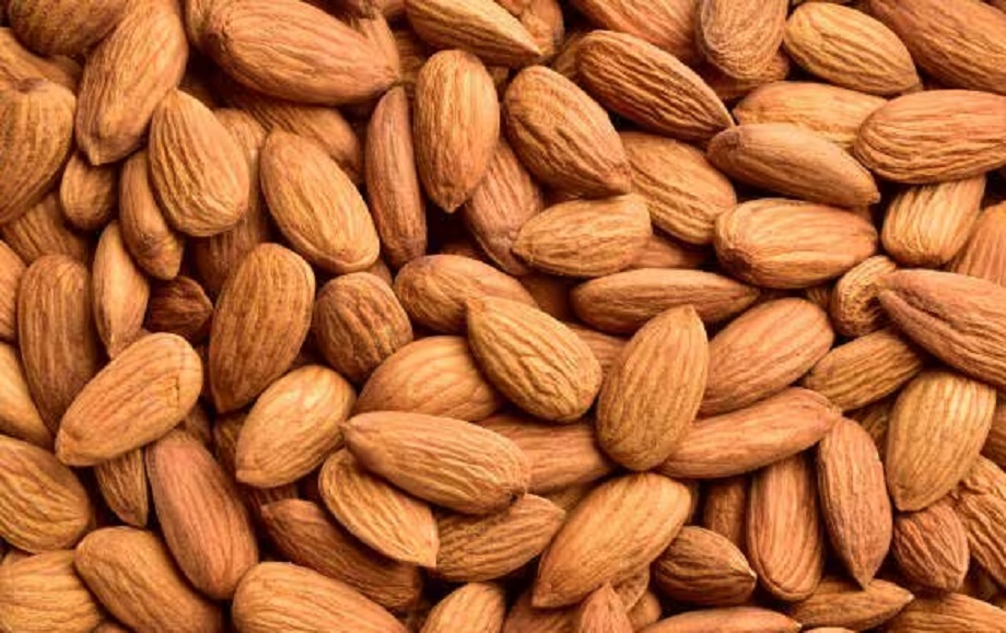 Health Tips: Eating too many almonds is also harmful for health, you may have to face these problems