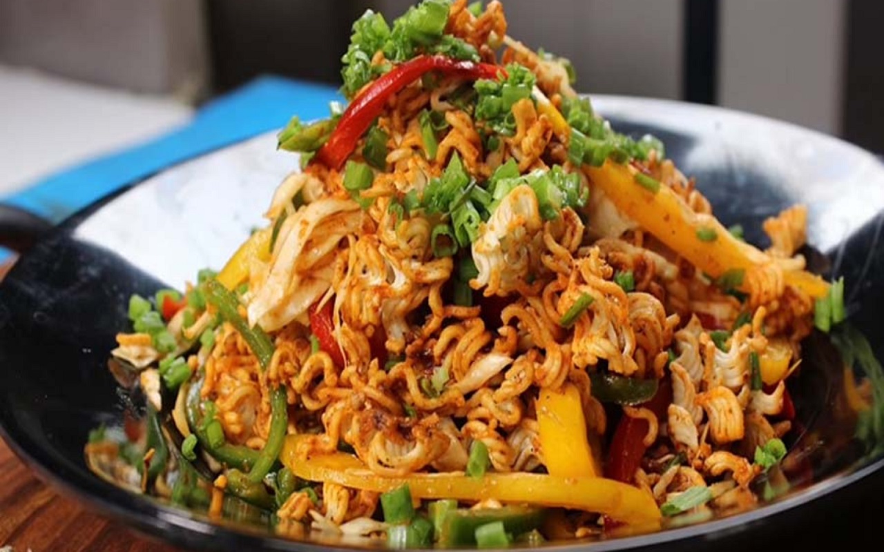 Snacks Recipe: You can also make Maggi Bhel for kids, you will eat it to your heart's content