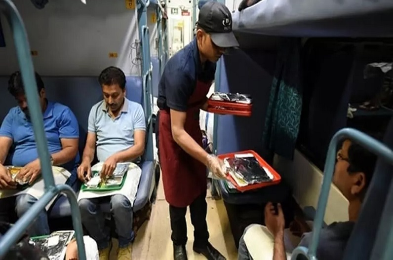 Indian Railways: Great news for crores of railway passengers, free food will be available in the train, know how to take advantage?