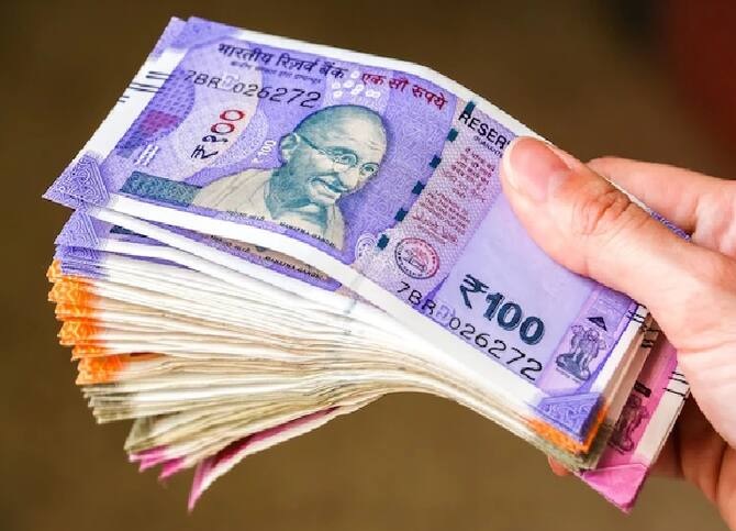 How much ₹ 2000 note can be deposited in the bank account at once? see limit here