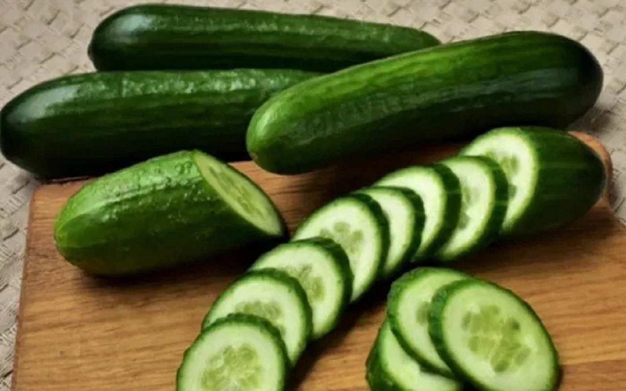 Beauty Tips: Cucumber is very beneficial for your skin, you can use it in this way