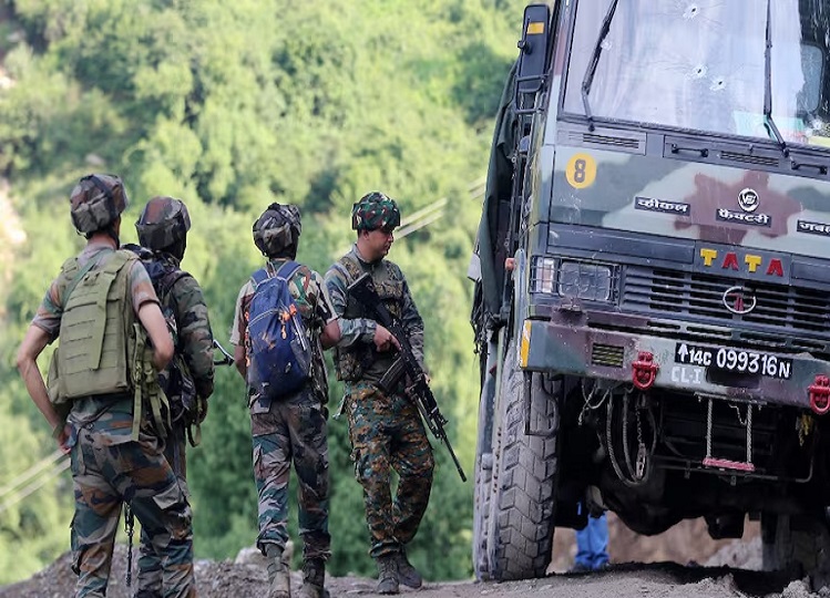 Jammu and Kashmir: Terrorists carried out a major attack on the new army camp, one soldier injured, search operation is going on