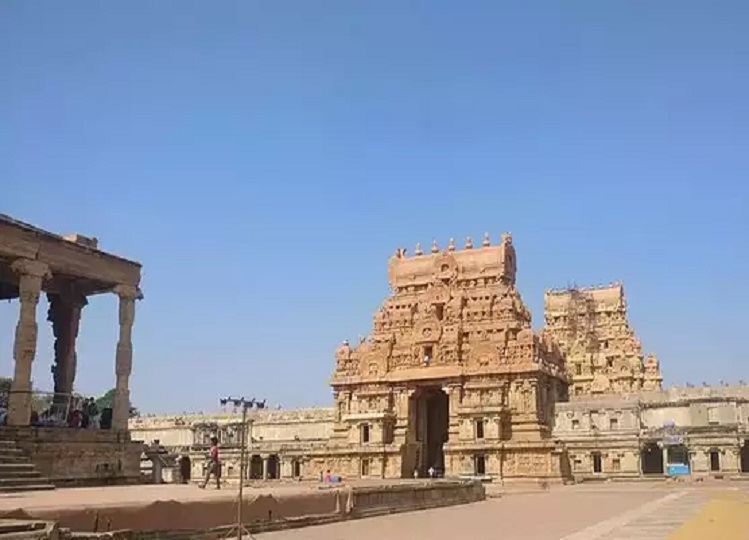 Travel Tips: The shadow of this Shiv temple does not fall on the ground, definitely visit the temple once