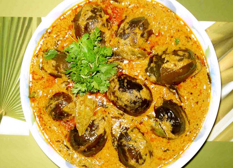 Recipe Tips: If you make brinjal curry with Hyderabadi flavour, you will definitely like it.