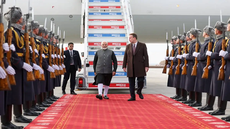 BRICS summit, PM Modi reached Kazan, expected to meet Putin and Xi