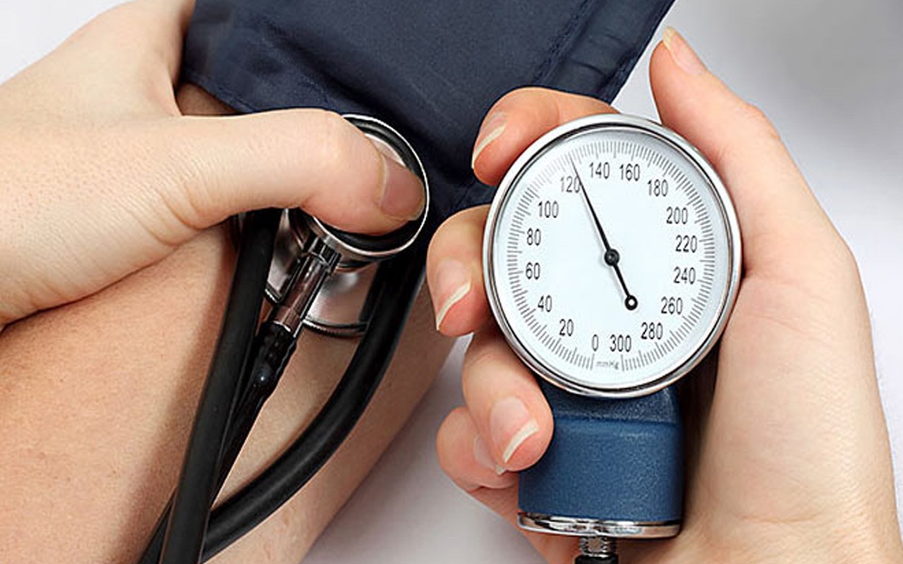 Health Tips: High BP remains at a young age, so this can be the reason for it