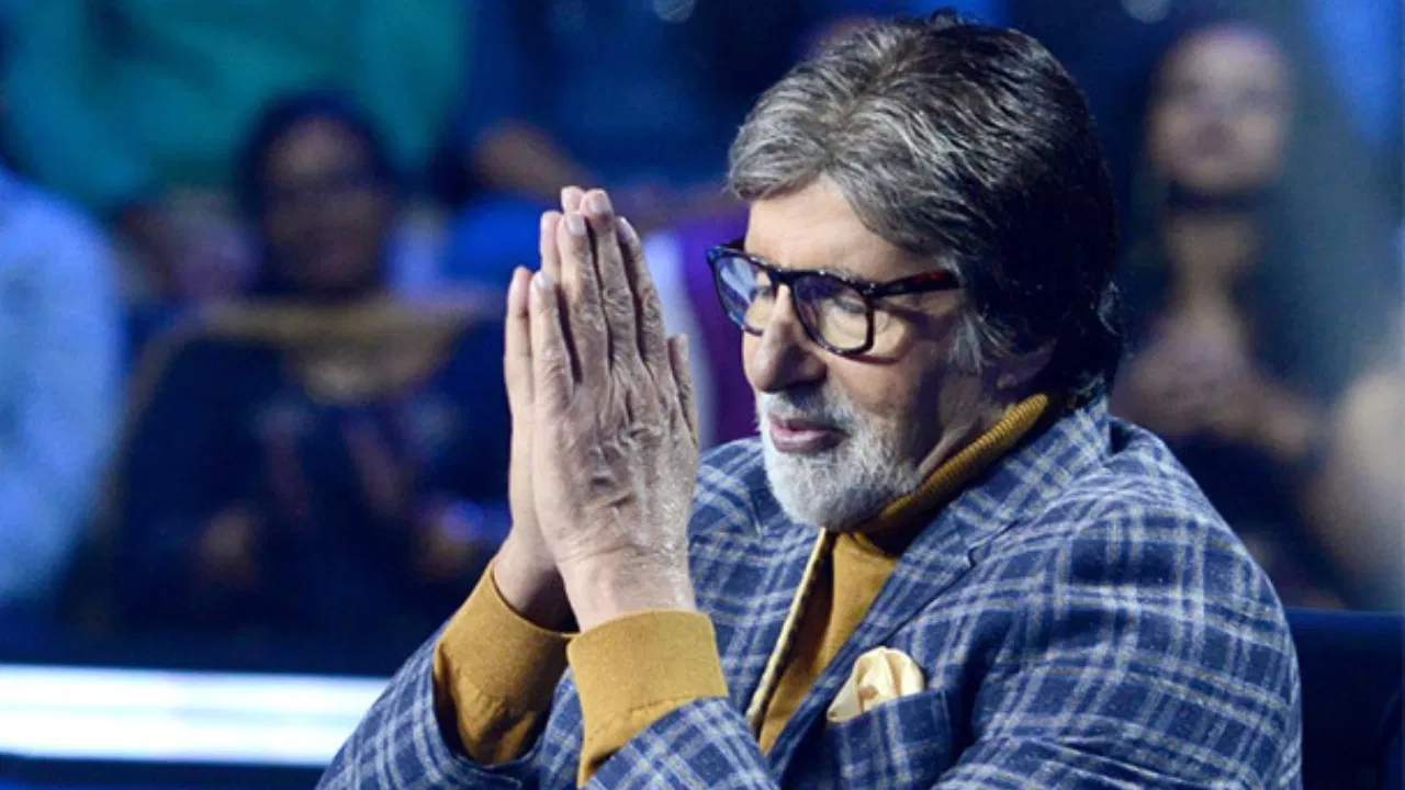 Amitabh Bachchan made a spelling mistake on social media, apologized and said- 'Sorry typo'