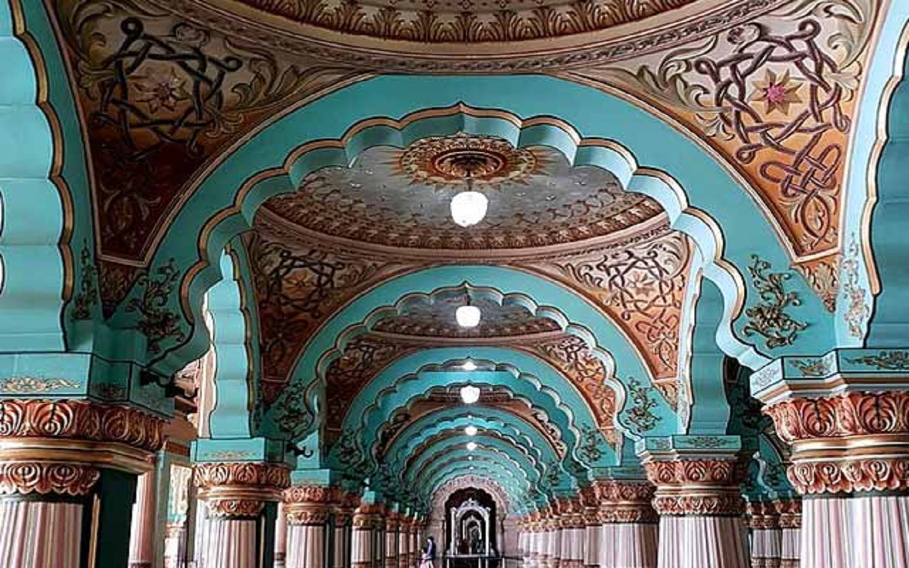 Travel Tips: It took 15 years to build Mysore Palace, you will be surprised to see its beauty