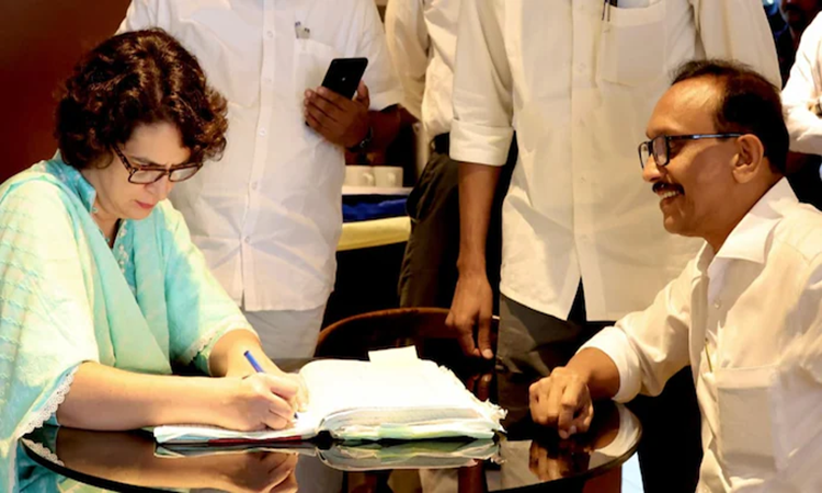 Priyanka Gandhi filed nomination for Wayanad Lok Sabha elections, many leaders including Rahul were present