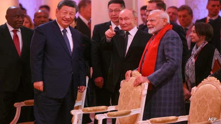 PM Modi, Putin and Xi Jinping's laughing photo went viral, America's tension increased