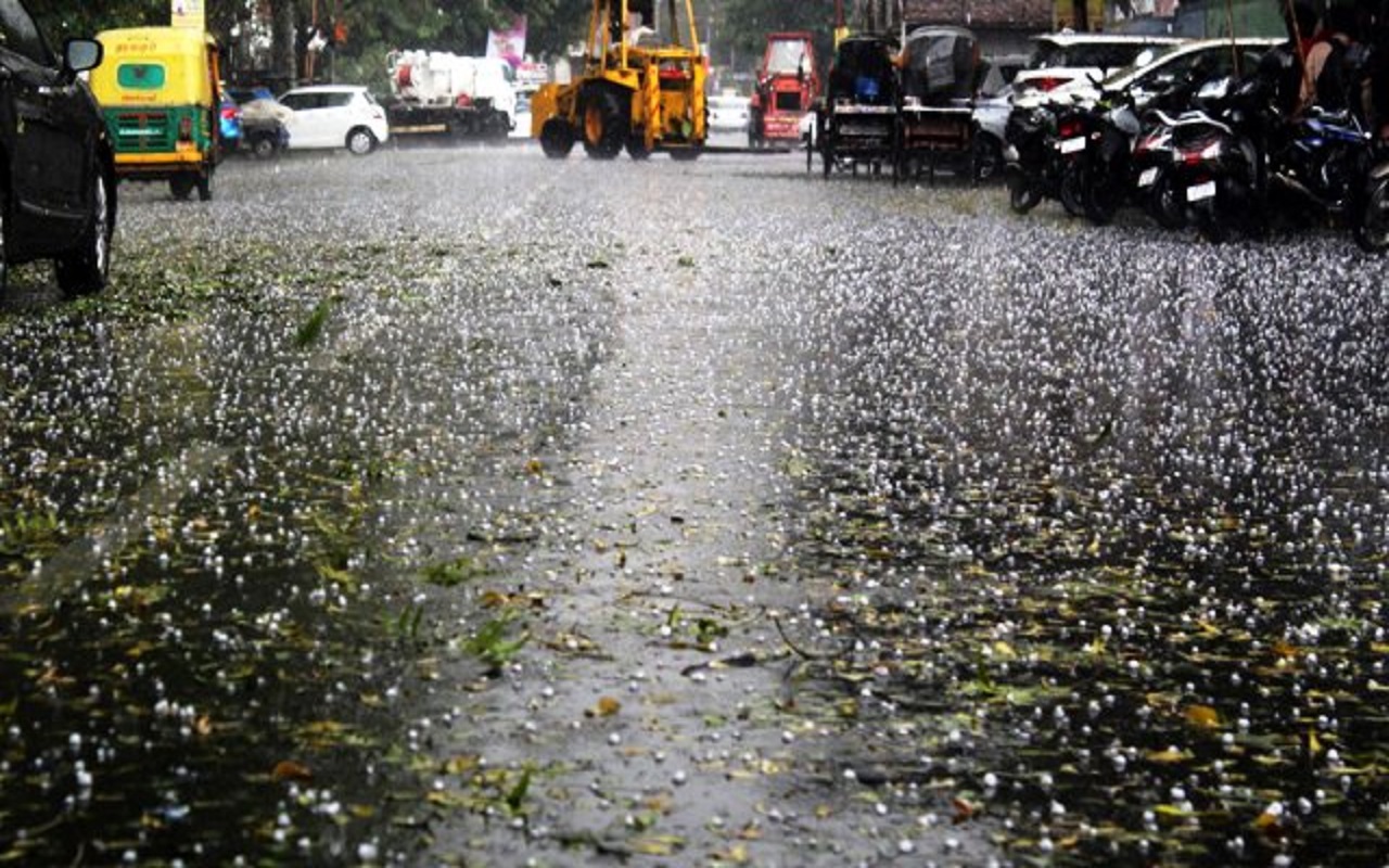 Weather update: Hail fell with rain in many states including Rajasthan, effect of western disturbance will remain intact