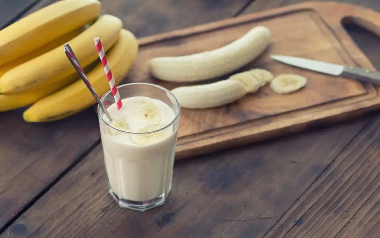 Summer Drink Recipe: Make Tasty Banana Shake at home, this is the easy way