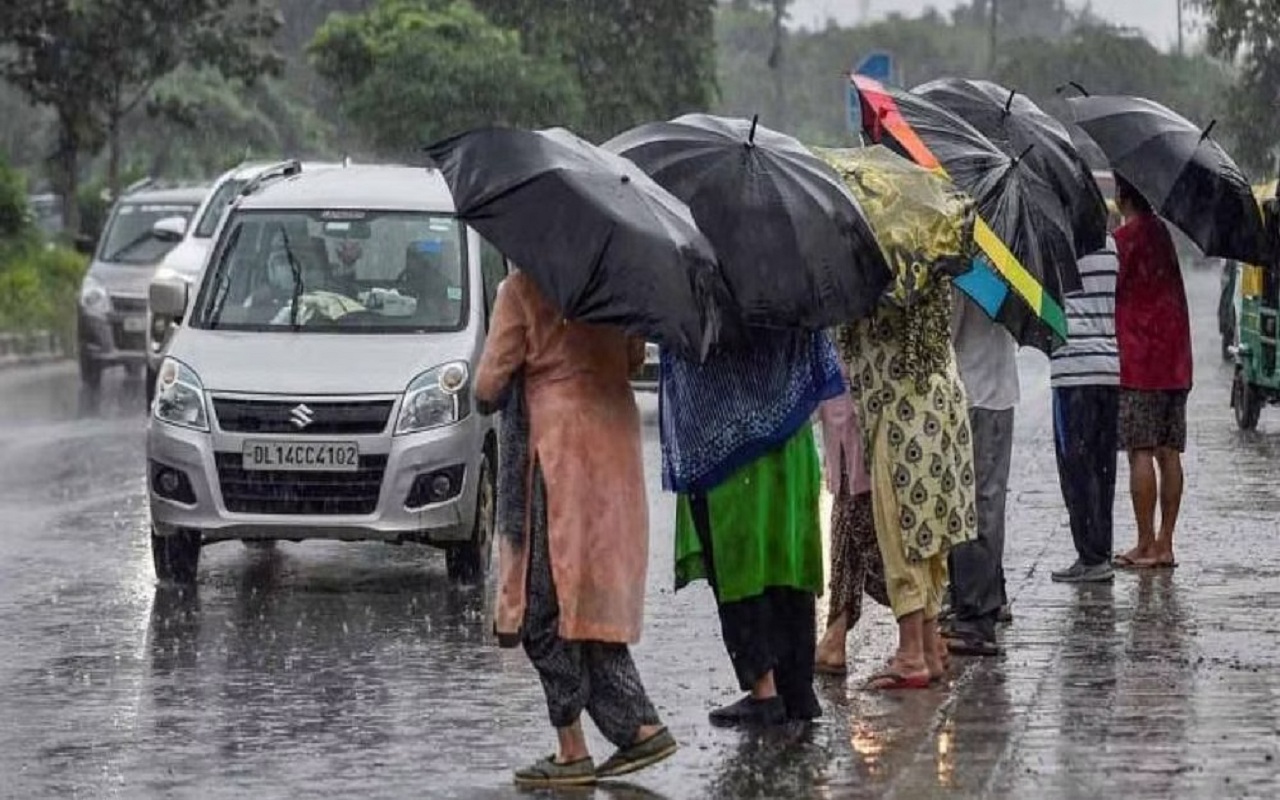 Weather Update: Strong winds, light rain in Delhi, people expected to get respite from heat