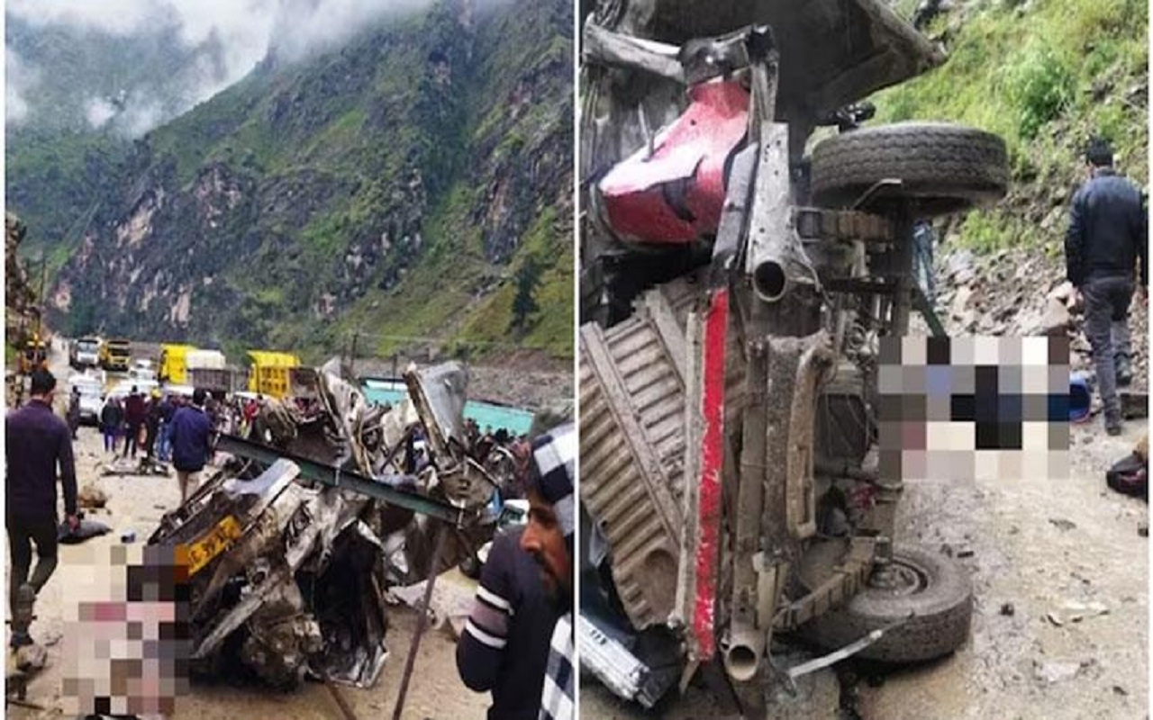 Seven dead as vehicle carrying power project workers falls into gorge in Jammu and Kashmir's Kishtwar