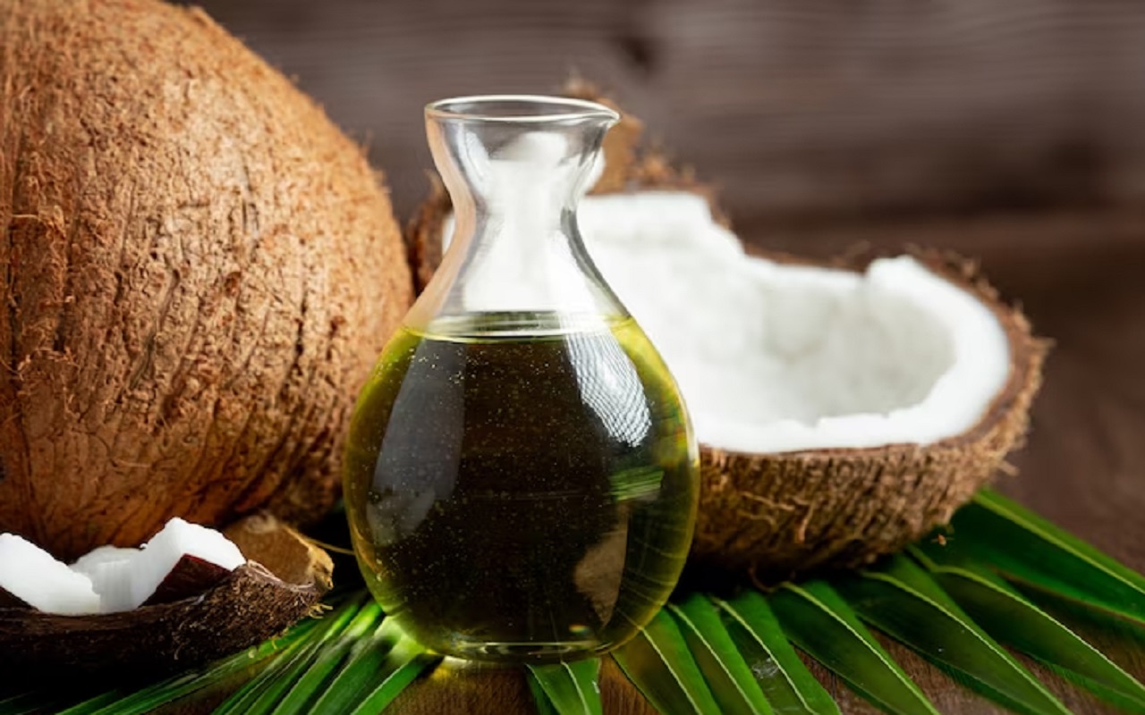 Hair Care Tips: Coconut oil helps in making hair long, thick and strong, use this way