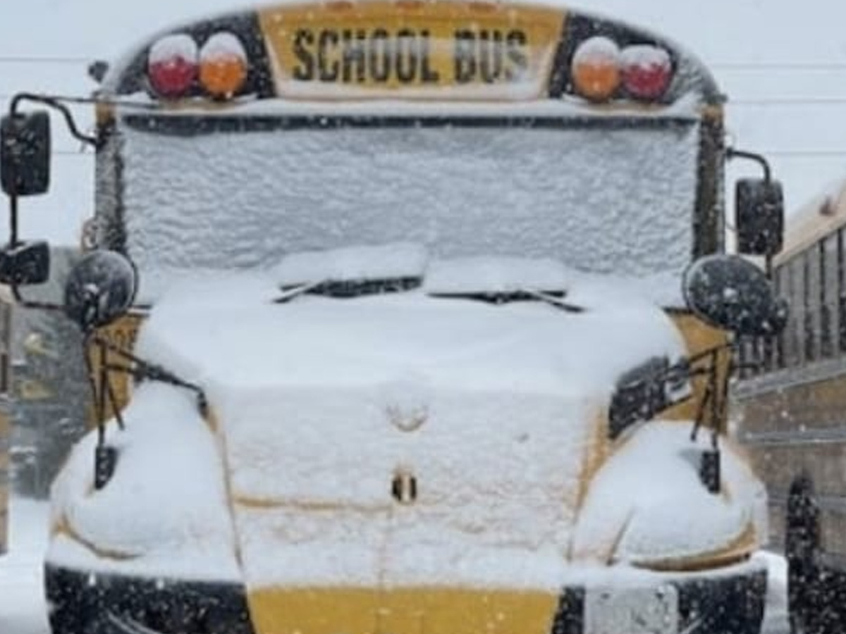 Canada: Life in Sudbury, affected by a severe snowstorm, is beginning to return to normal