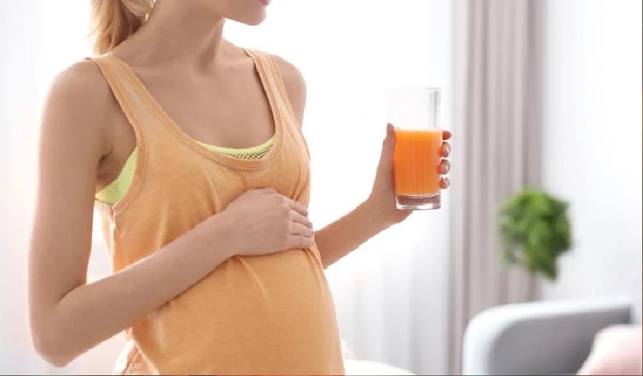 If not juice, what should you drink during pregnancy? Here you will find the answer... 