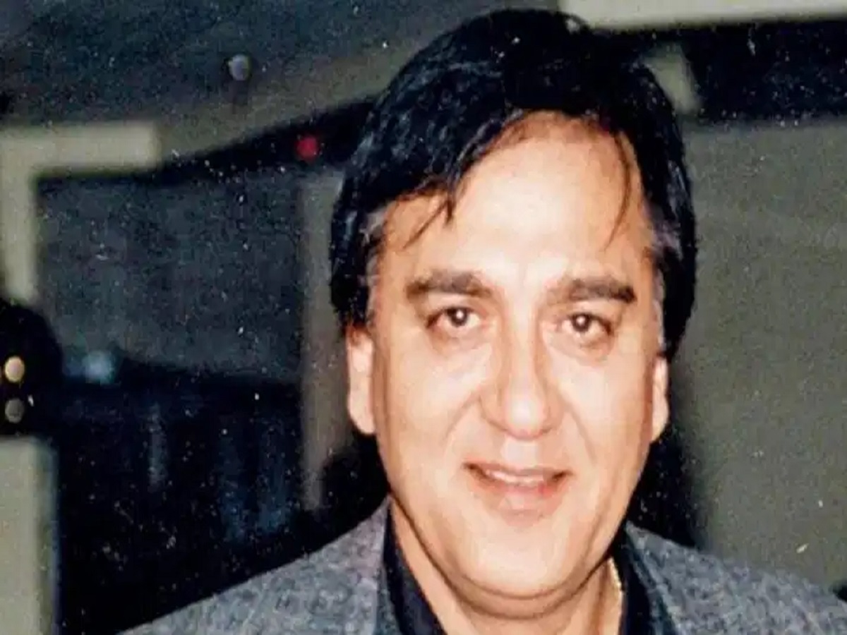 Death Anniversary Special: Sunil Dutt Worked as a Checking Clerk at a Mumbai Bus Depot