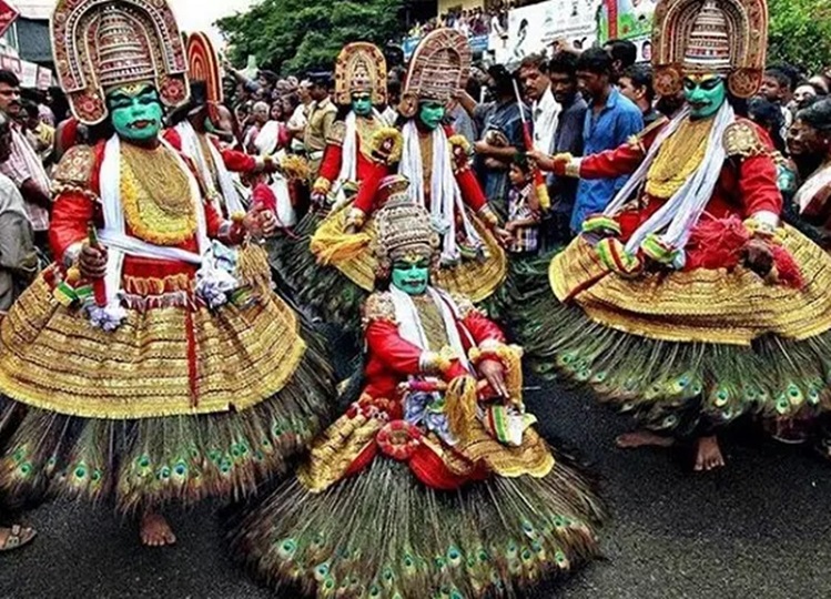 Travel Tips: You can also visit the biggest festival of Kerala