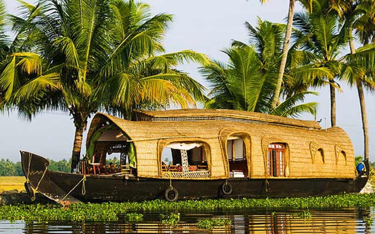 Travel Tips: Kerala is the favorite of foreign tourists, this is why it is very famous