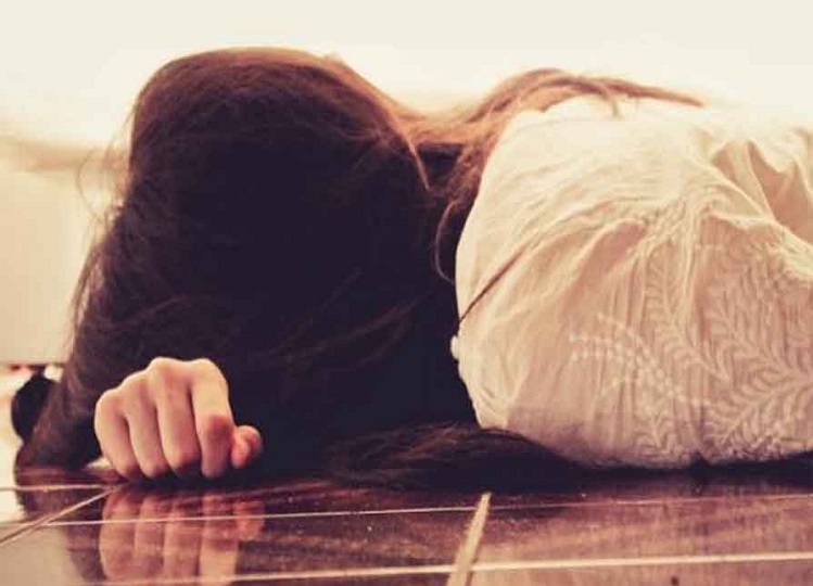 Madhya Pradesh: A woman was found lying upside down in a semi-nude state, the police was shocked to see her, now...