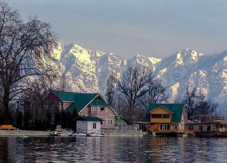 Travel Tips: Make a plan to visit Srinagar in winter season, this will make the tour memorable
